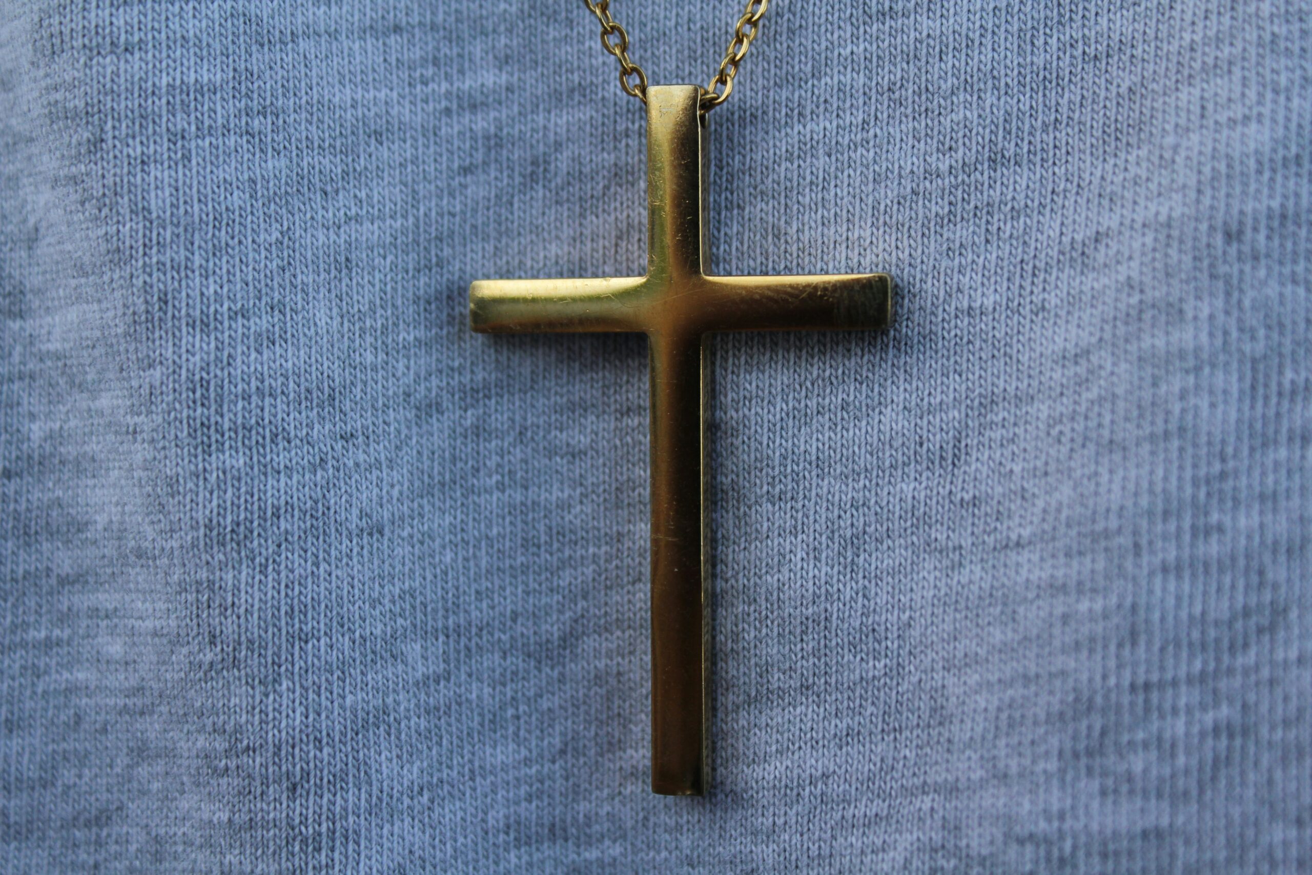 A golden cross.
