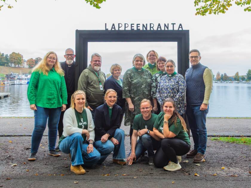 Ryhmäkuva Lappeenrannan seurakuntien diakoniatyöntekijöistä